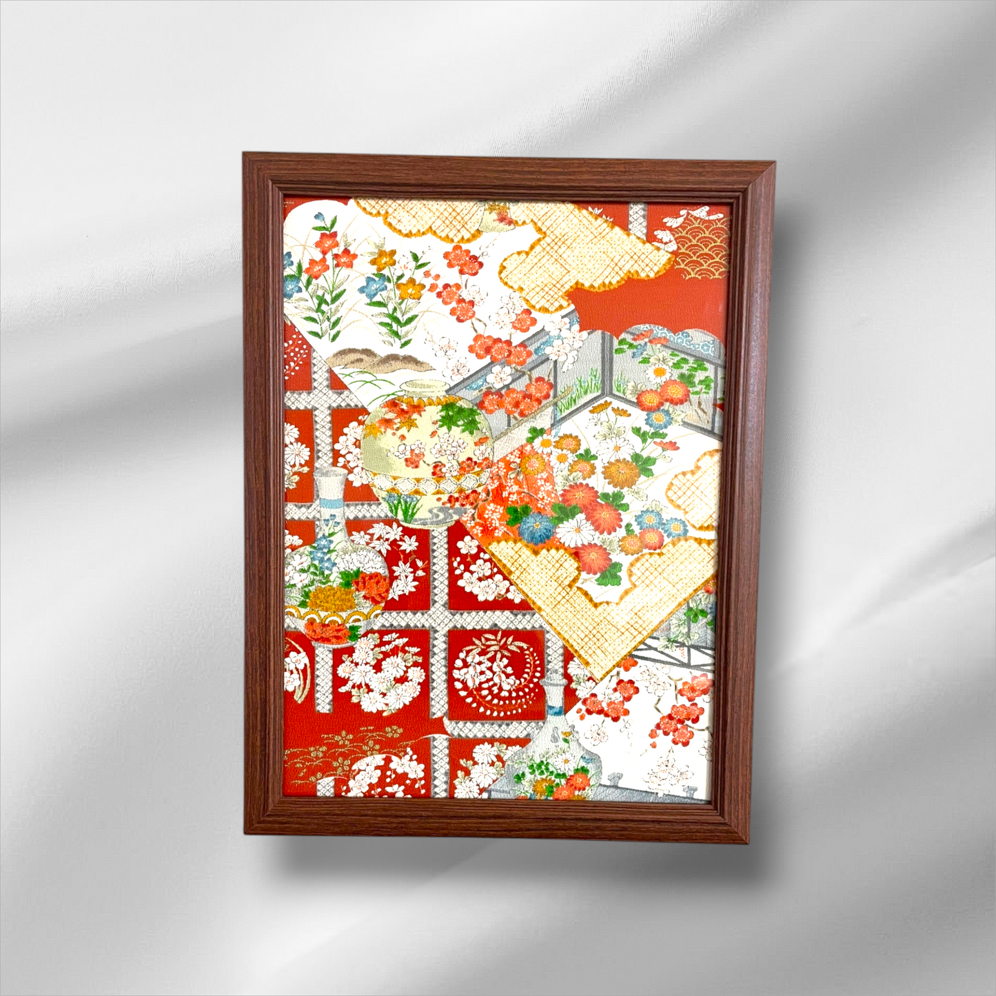 日本の美を閉じ込めた、贅沢な正絹着物生地の額縁 – 千羽鶴-SENBAZURU 日本の美を閉じ込めた、贅沢な正絹着物生地の額縁 – 千羽鶴-SENBAZURU